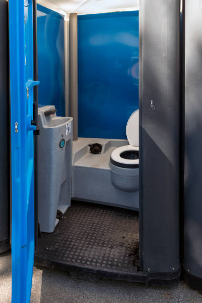 Best Luxury portable toilet rental  in Calais, ME